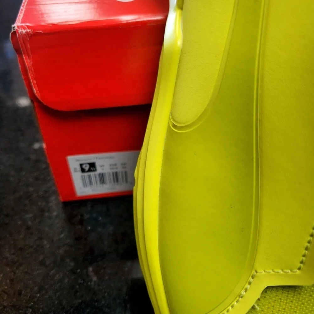 Sz various Rihanna pumas lime